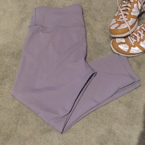 Workout capris - Picture 1 of 2